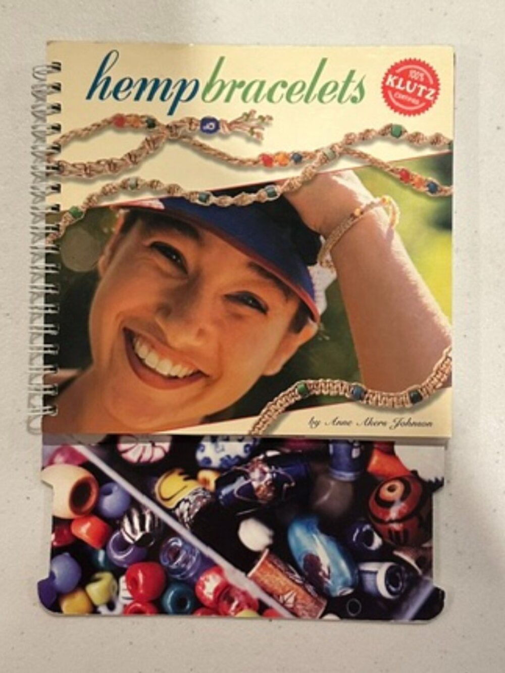 Klutz Hemp Bracelets (Book Only) by Anne Akers Johnson